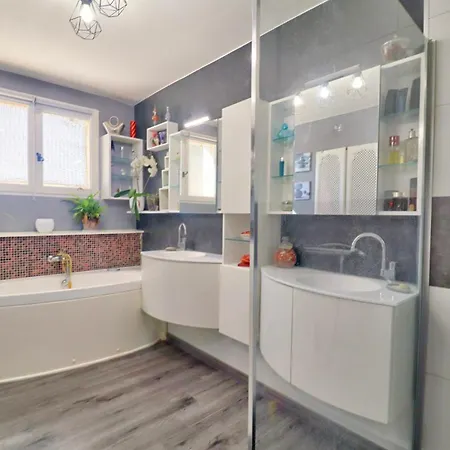 Villa Spacious With Pool - Peaceful In Sud Luberon